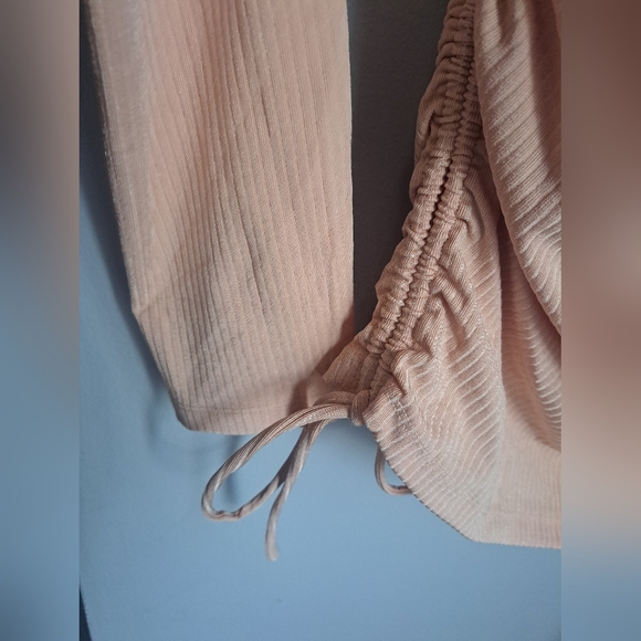 WAYF Ruched Long Sleeve Ribbed Side Tie Top Size Large NWT - Picture 6 of 7